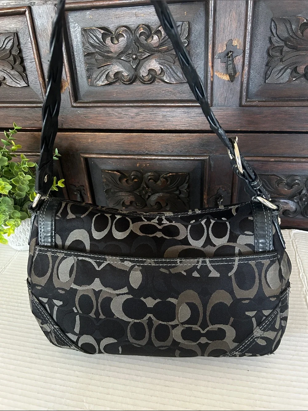 coach shoulder